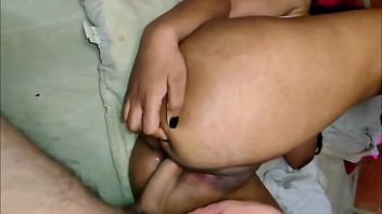 Ufff que rico como la puta se abre el culo cuando le saco la verdad del ano