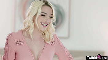 Sexy blonde milf pervs on her boyfriend while he jerks off to her