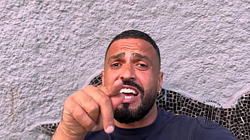 Trailer a vizinha e seu corninho