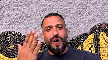 Trailer a vizinha e seu corninho