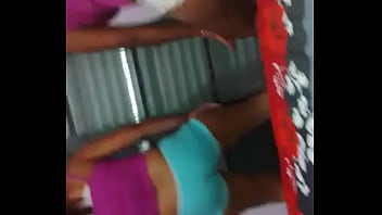 Novinhas estigando no funk