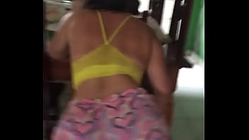 Mais uma bela safada deixando seus fãs louco com seu cuzão