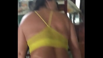 Mais uma bela safada deixando seus fãs louco com seu cuzão