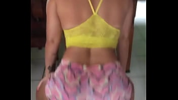 Mais uma bela safada deixando seus fãs louco com seu cuzão