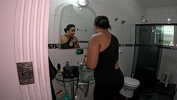 Ted faz uma pegadinha dizendo que ela está grávida de gêmeos e ela entra em desespero gabi souza