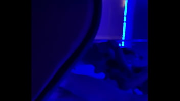 Развлекаюсь с миленькой шлюхой в love отеле