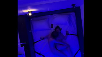 Развлекаюсь с миленькой шлюхой в love отеле