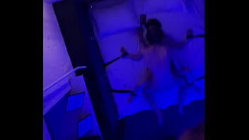 Развлекаюсь с миленькой шлюхой в love отеле