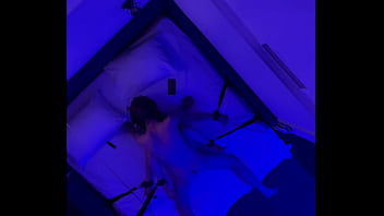 Развлекаюсь с миленькой шлюхой в love отеле