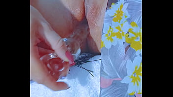 Sun kissed latina’s intimate glass toy session