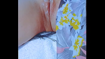 Sun kissed latina’s intimate glass toy session