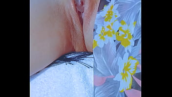 Sun kissed latina’s intimate glass toy session