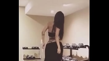 Fine ass ebony ass shaking