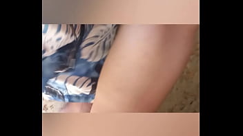 Me follo al novio de mi mejor amiga en casa sola