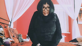 Chantal and her huge air in her belly