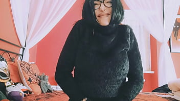 Chantal and her huge air in her belly