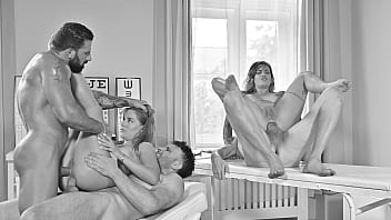 Sexcapades clinic chapter 1 eveline dellai and dr silvia enjoy their own sexual adventures gp3292