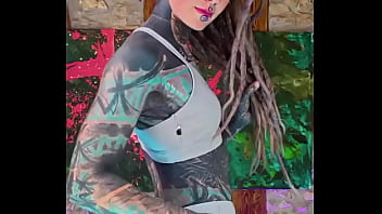 Do you like my outfit heart if you like it comment if you want to see me making yoga in itshare if you want me