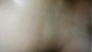 Ibu tiri pasrah di ngentot pagawai koperasi