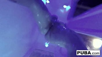 Blonde babe masturbates