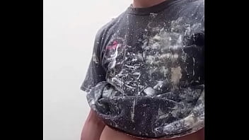 Joven moreno trabajar