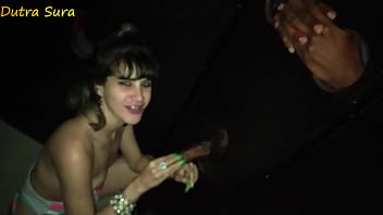 Dei para vários pelo buraco da cabine gloy hole até o ultimo entrar e me dar banho de porra