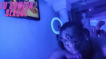 Quieres que te la chupe asi bebe que te la mame hasta el fondo suscríbete bebe