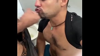 A carinha dele com minha pica na boca é a coisa mais linda he looks so cute with cock on his month