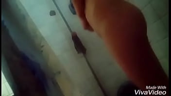 Mi mujer en la ducha