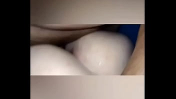 Casal amador experimenta o prazer do sexo anal