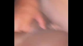 Preta gostosa chama dois irmãos que foram a primeira vez no swing pra fazer dp e da o cu gostoso para os dois