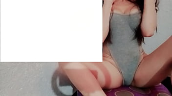 Vende su cuerpo para comprarse un celular hentai eroriman ep 3