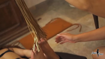 Dominando completamente essa ruivinha gostosa totalmente entregue a mim