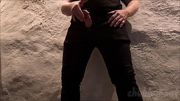 Chubbykaot edging at the office again