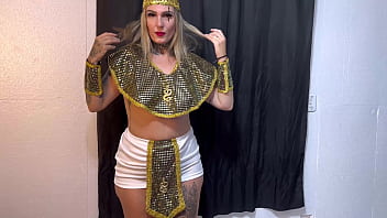 Faraó e cleópatra fodendo muito até faraó gozar muito dentro dela até o pau pulsa muito ela gozando junto com ele muito gostoso