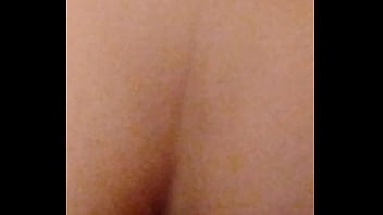 Comendo a coroa rabuda