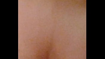 Comendo a coroa rabuda