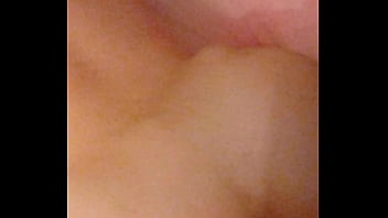 Comendo a coroa rabuda Comendo a coroa rabuda