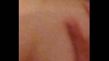 Comendo a coroa rabuda