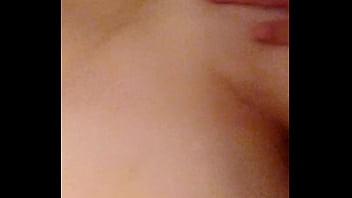 Comendo a coroa rabuda