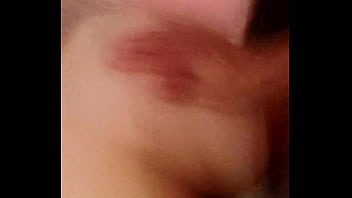 Comendo a coroa rabuda