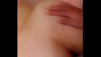 Comendo a coroa rabuda