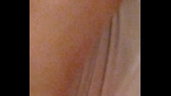 Comendo a coroa rabuda