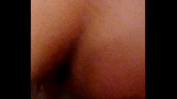 Comendo a coroa rabuda