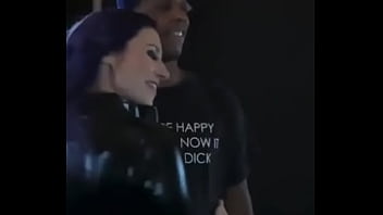 Met cuckoldressv at splash holy fuck she's sexy and her ass is hidden she couldn't even find it lmaooooo bullsandqueens