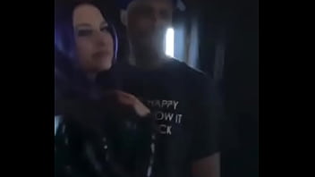 Met cuckoldressv at splash holy fuck she's sexy and her ass is hidden she couldn't even find it lmaooooo bullsandqueens