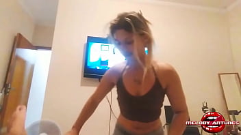 Depois do jantar rom&acirc;ntico com meu namorado fiz sexo anal de sobremesa