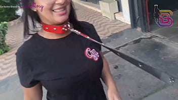 Eu vi minha esposa de coleira com o negao dotado e cheguei na balada ela deu pra todo mundo