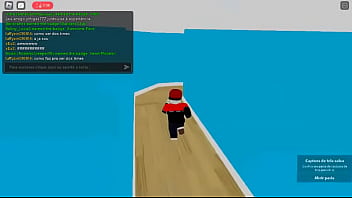 Mulher sendo comida em um lugar escondido ela não sabia que estava sendo assediada vídeo foi gravado em 2022