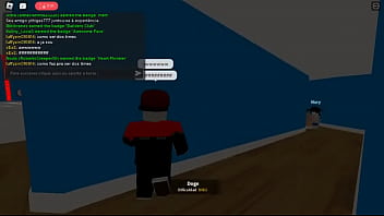 Mulher sendo comida em um lugar escondido ela não sabia que estava sendo assediada vídeo foi gravado em 2022